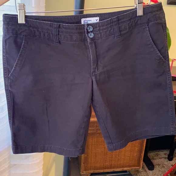 😎3/$12 American Eagle Outfitters shorts size 6 - Picture 1 of 3